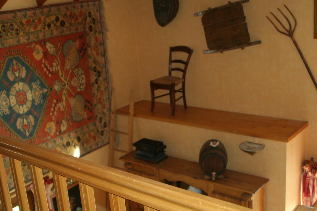 Chambre D'Hotes "Les Crets" Mercury Bagian luar foto