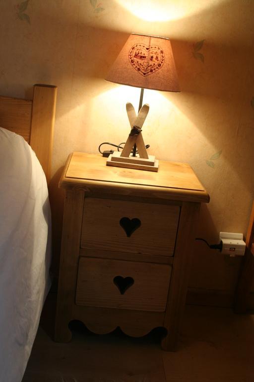 Chambre D'Hotes "Les Crets" Mercury Bagian luar foto