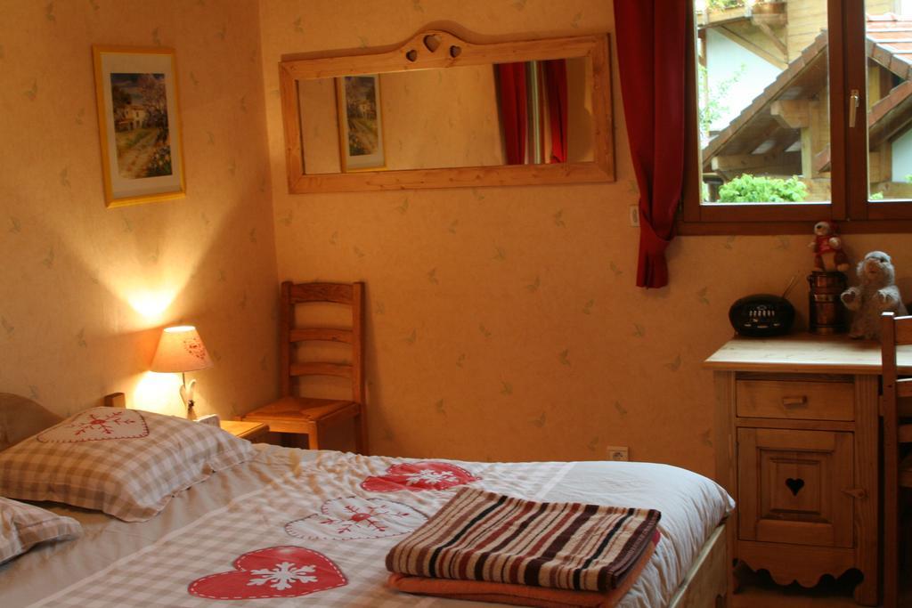 Chambre D'Hotes "Les Crets" Mercury Bagian luar foto