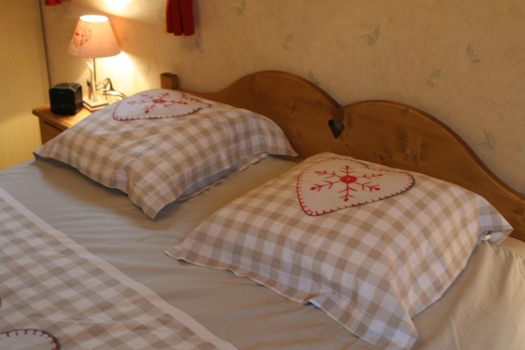 Chambre D'Hotes "Les Crets" Mercury Bagian luar foto